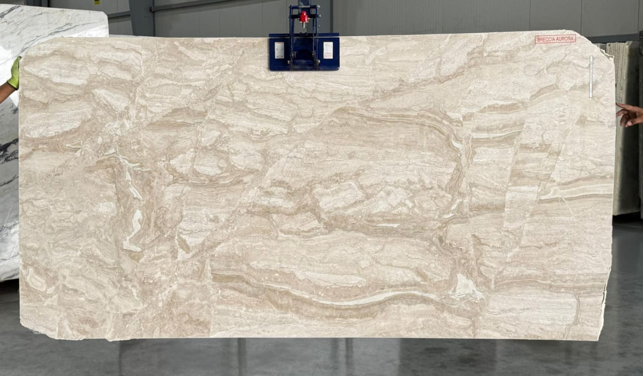 Breccia Aurora
