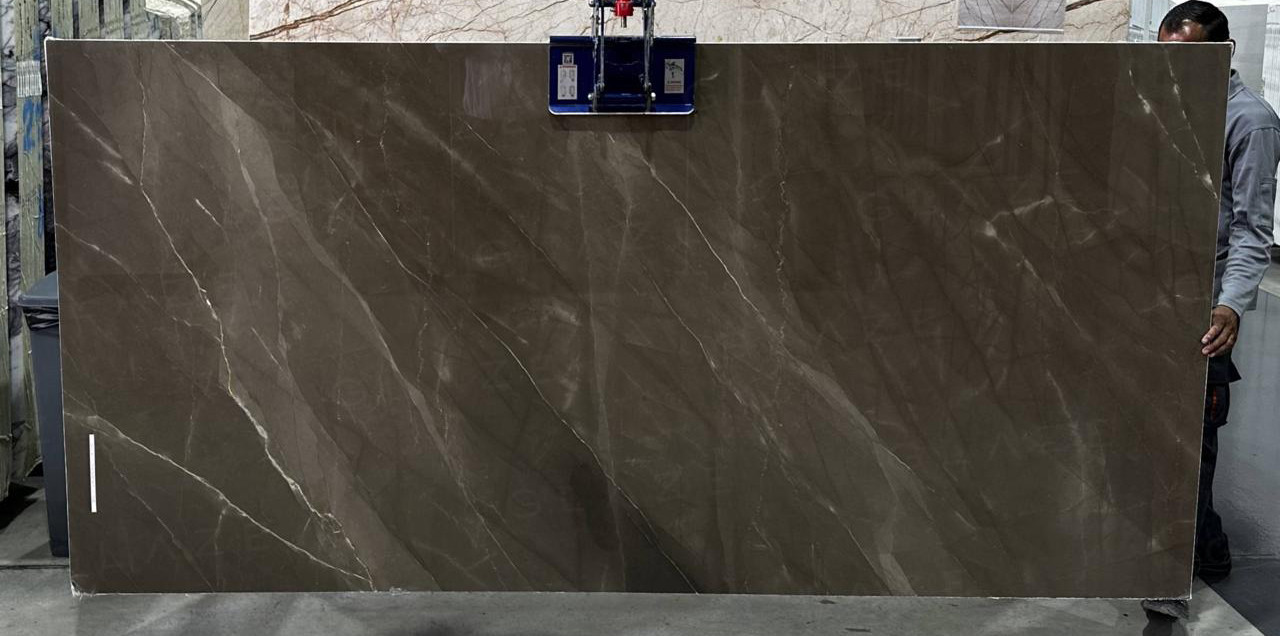 Bronze Armani (Gris Pulpis)