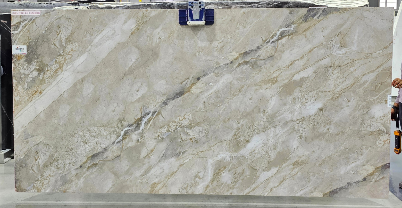 Quartz COANTE ARTEO Diana Brown