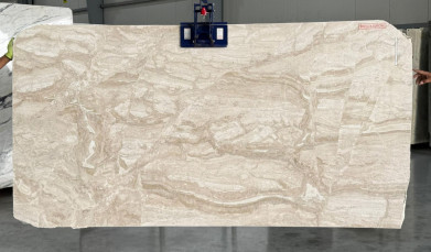 Breccia Aurora